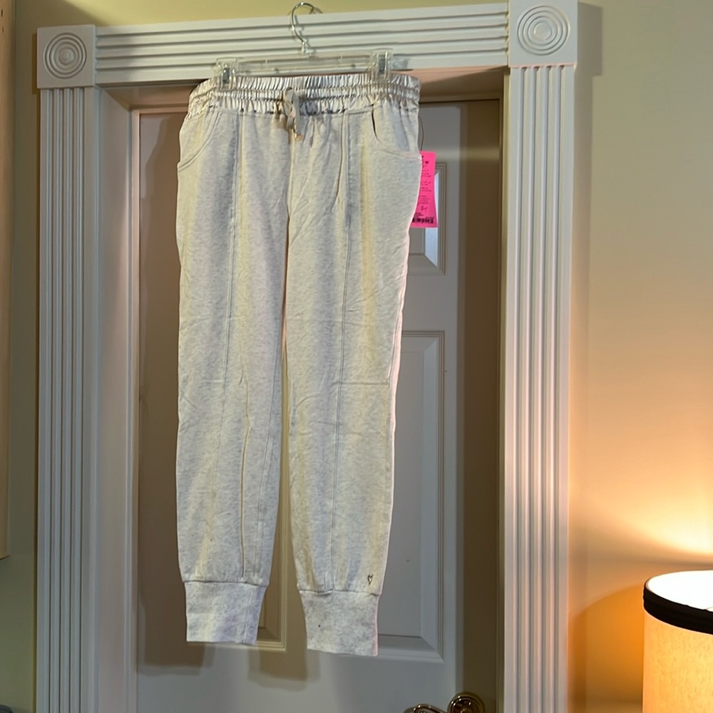 NWT Betsey Johnson pants